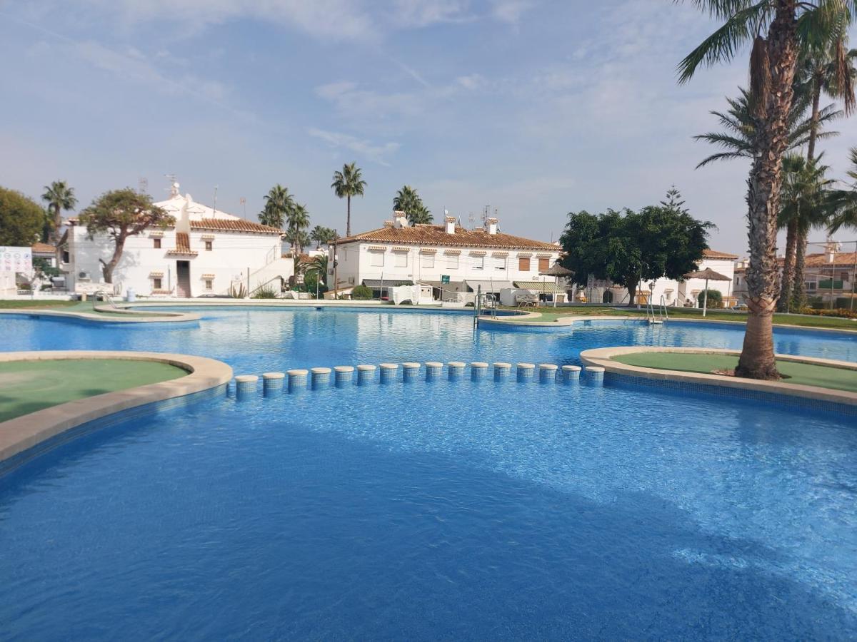 Bebi Casa Apartment Torrevieja Exteriör bild